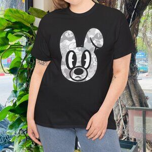 Playful Bunny Graphic Tee Perfect for Casual Outings